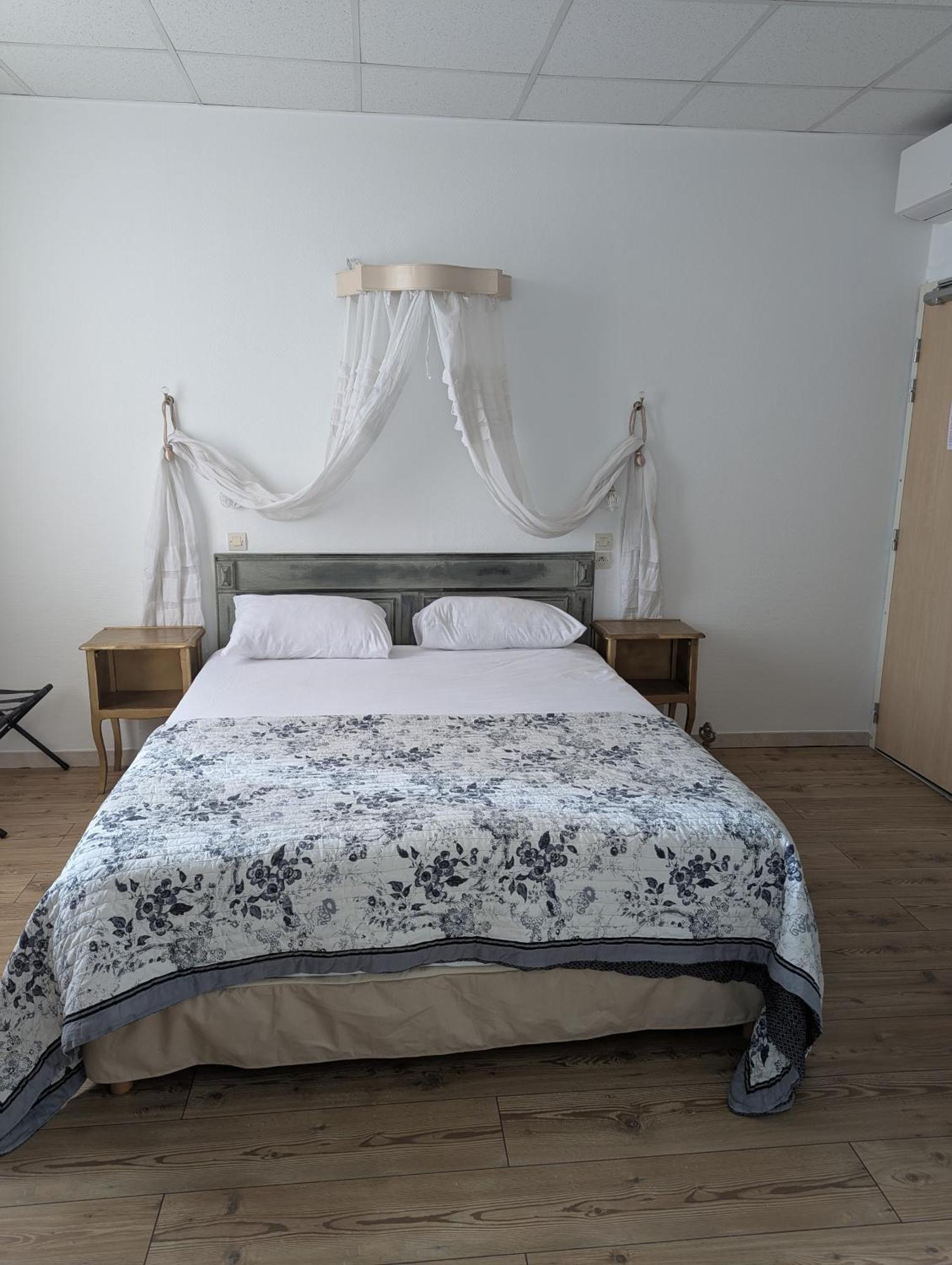 Hotel Du Parc Montelimar Room photo